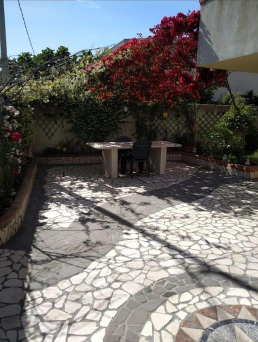 דירות אורוסיי Gollai House מראה חיצוני תמונה